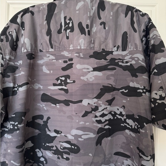 HOWITZER MEN'S CAMO PRINT AMBUSH SHORT SLEEVE BUTTON DOWN SHIRT Size 2X - Picture 6 of 11